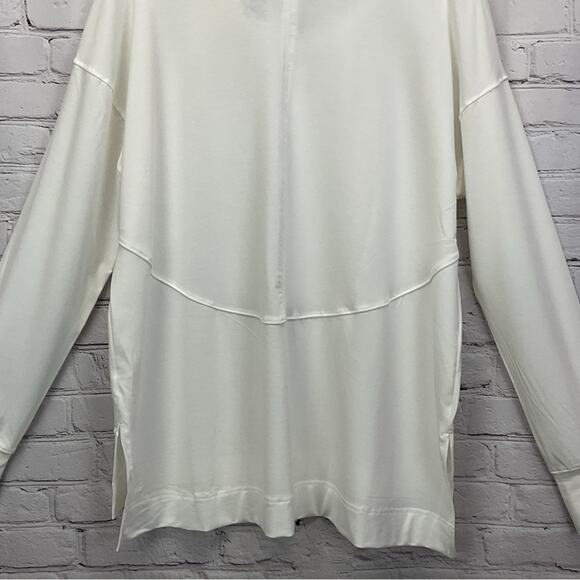 All in Motion Pullover Top Women's Size XXL White Athleisure Thumb Hole Relaxed - Picture 6 of 10